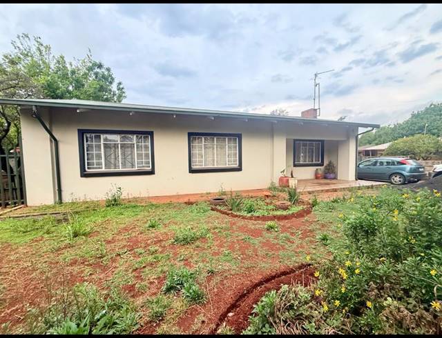 3 BEDROOM HOUSE FOR SALE IN VANDERBIJLPARK CW 2